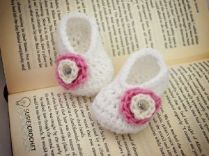 Mellony Bester - Basic Baby Booties #Crochet #TCLCrochetLove
